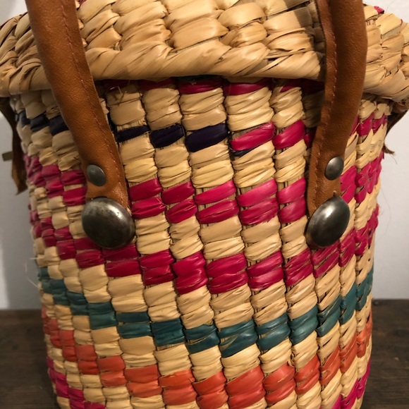 Vintage Colorful Basket Purse - Picture 6 of 8